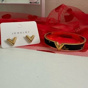 Gold and Black Jewelry Set